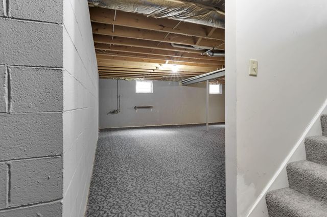56 N Bend Court, Pataskala, OH 43062