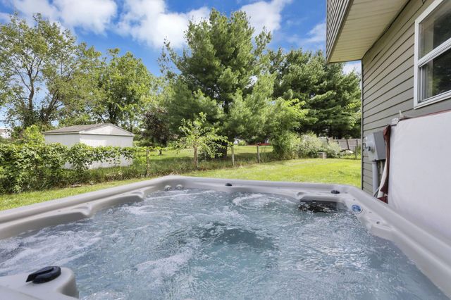 56 N Bend Court, Pataskala, OH 43062