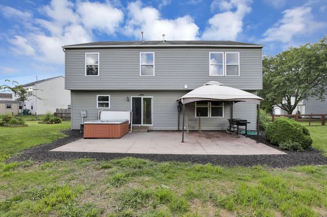 56 N Bend Court, Pataskala, OH 43062