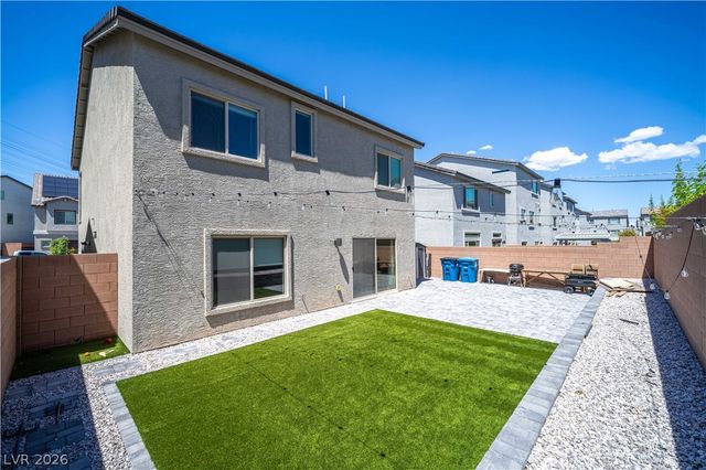 5867 Gossamer Stone Court, Las Vegas, NV 89141