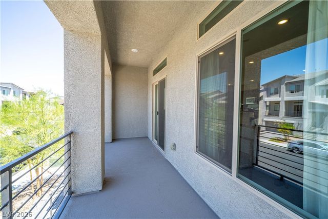 5867 Gossamer Stone Court, Las Vegas, NV 89141