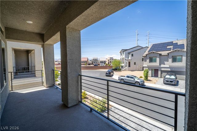 5867 Gossamer Stone Court, Las Vegas, NV 89141