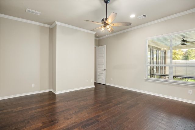 324 Nursery Lane, Fort Worth, TX 76114