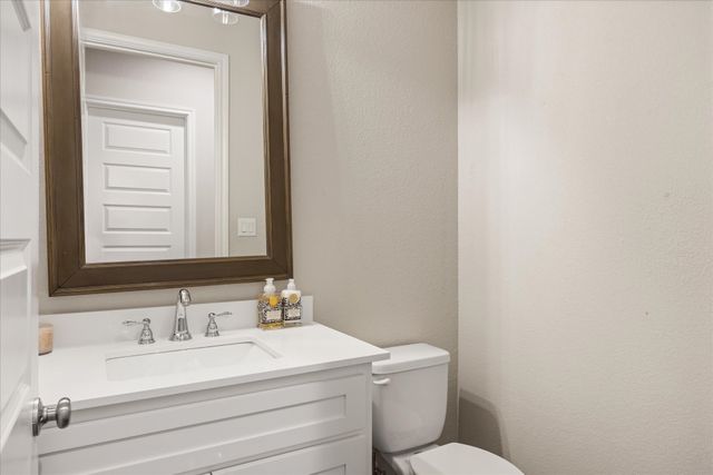 324 Nursery Lane, Fort Worth, TX 76114