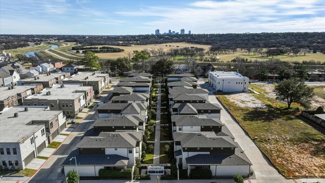 324 Nursery Lane, Fort Worth, TX 76114