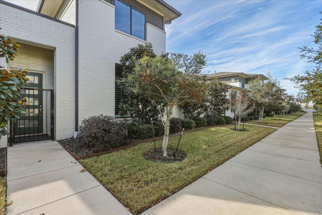 324 Nursery Lane, Fort Worth, TX 76114