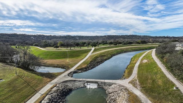 324 Nursery Lane, Fort Worth, TX 76114