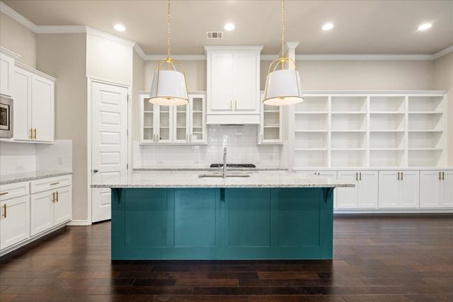 324 Nursery Lane, Fort Worth, TX 76114