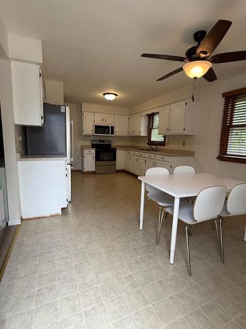 1021 CLAUDE STREET, Menasha, WI 54952
