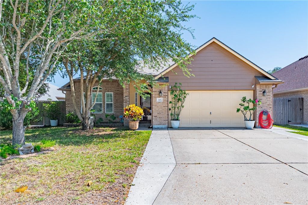 115 Georgian Oaks, Rockport, TX 78382 — exterior