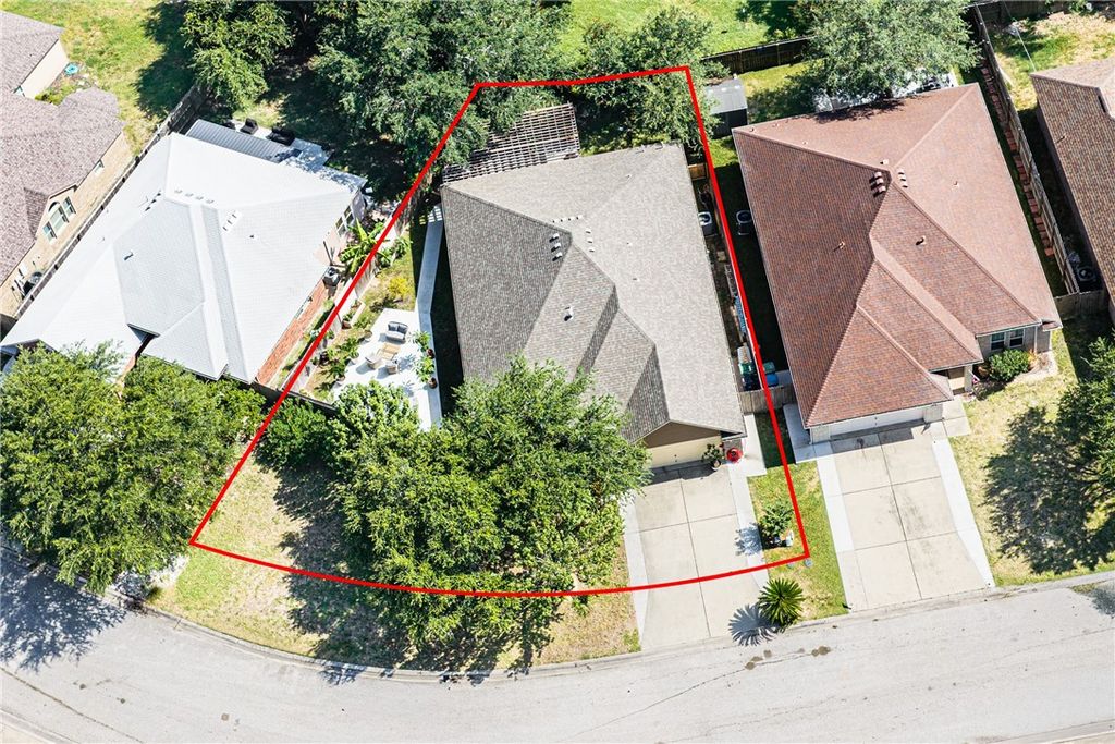 115 Georgian Oaks, Rockport, TX 78382 — photo 5