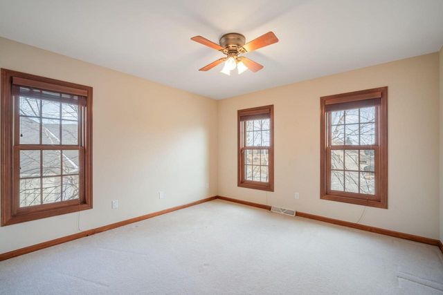 24 Whispering Springs COURT, Fond Du Lac, WI 54937