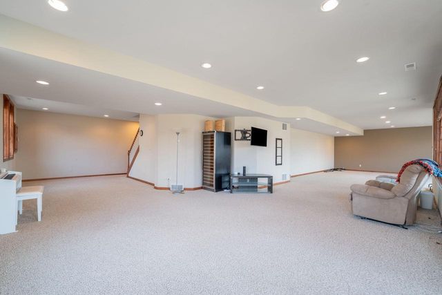 24 Whispering Springs COURT, Fond Du Lac, WI 54937