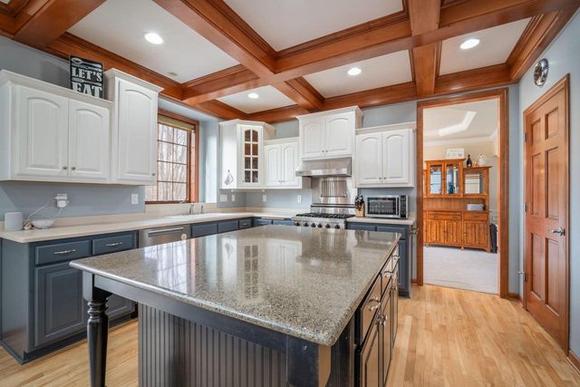 24 Whispering Springs COURT, Fond Du Lac, WI 54937