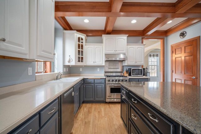 24 Whispering Springs COURT, Fond Du Lac, WI 54937