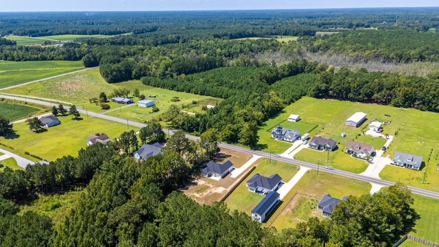 3367 Red Bluff Rd., Loris, SC 29569
