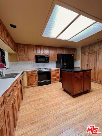 38689 Dahlia Way, Palm Desert, CA 92211