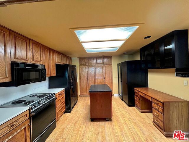 38689 Dahlia Way, Palm Desert, CA 92211