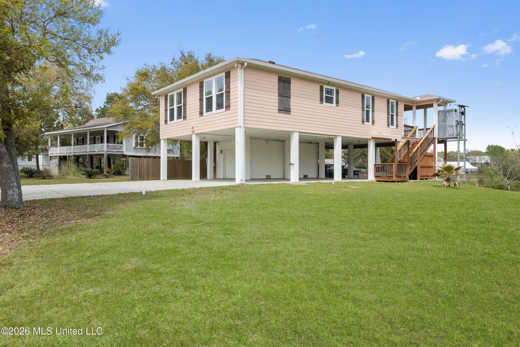 120 Mollere Drive, Waveland, MS 39576