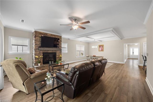1820 Cleburne Terrace, Kernersville, NC 27284
