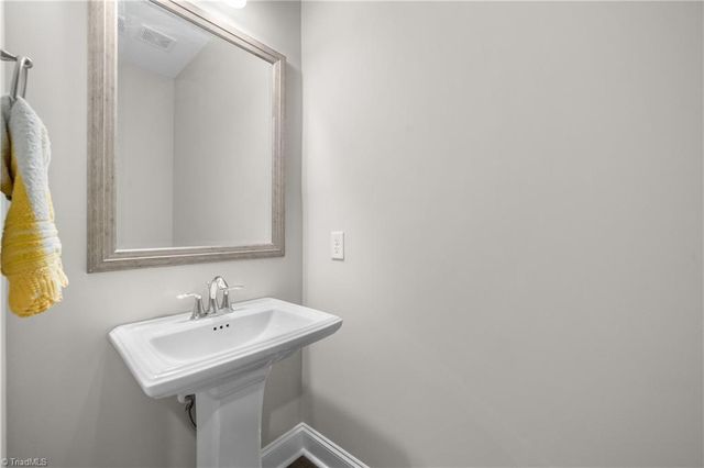 1820 Cleburne Terrace, Kernersville, NC 27284