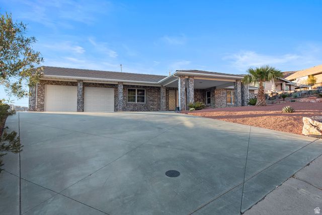 339 W SANDSTONE CIR, St. George, UT 84770
