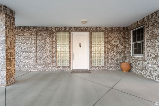 339 W SANDSTONE CIR, St. George, UT 84770