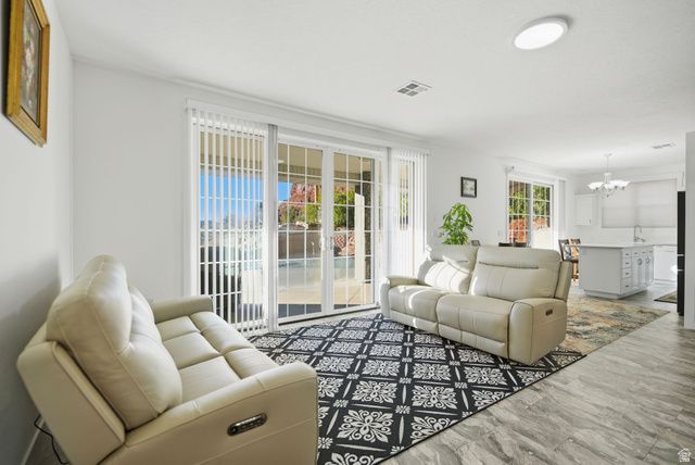 339 W SANDSTONE CIR, St. George, UT 84770