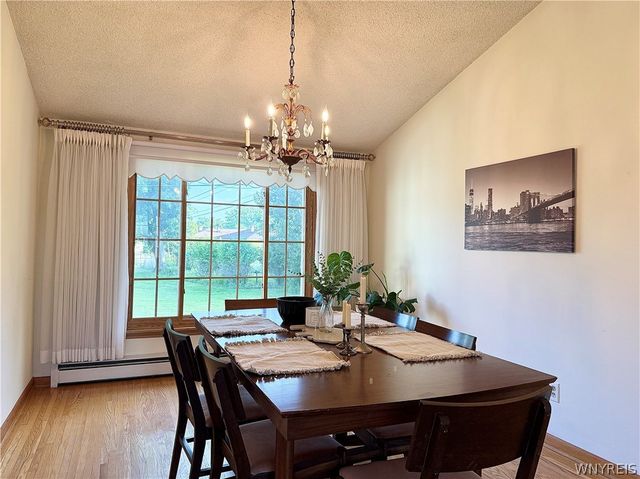 27 Mckenzie Court, Cheektowaga, NY 14227