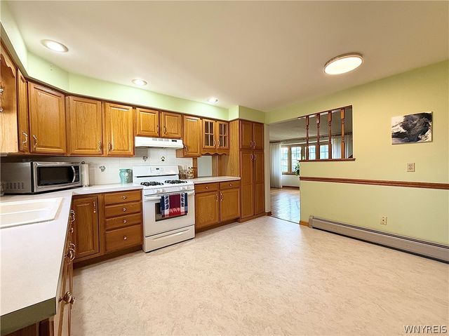 27 Mckenzie Court, Cheektowaga, NY 14227