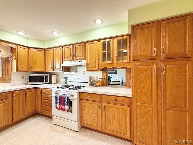 27 Mckenzie Court, Cheektowaga, NY 14227