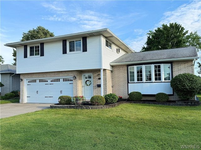 27 Mckenzie Court, Cheektowaga, NY 14227