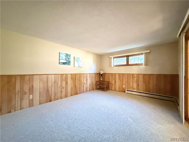27 Mckenzie Court, Cheektowaga, NY 14227