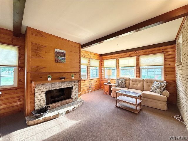 27 Mckenzie Court, Cheektowaga, NY 14227