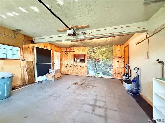 27 Mckenzie Court, Cheektowaga, NY 14227