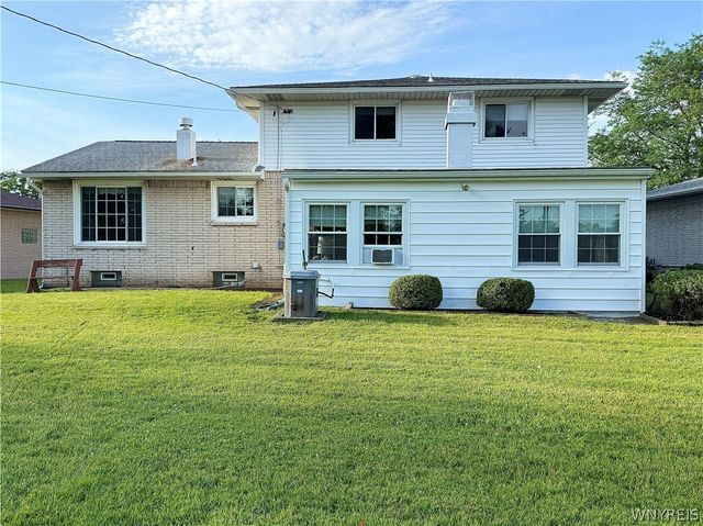 27 Mckenzie Court, Cheektowaga, NY 14227