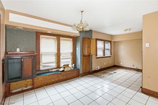 1867 Reyburn Road, Cleveland, OH 44112