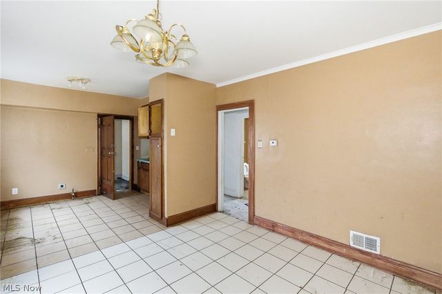 1867 Reyburn Road, Cleveland, OH 44112