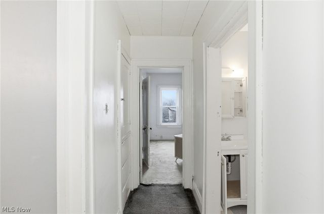 1867 Reyburn Road, Cleveland, OH 44112