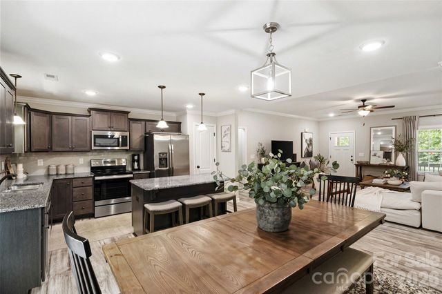 4558 Simpson Road, Edgemoor, SC 29712