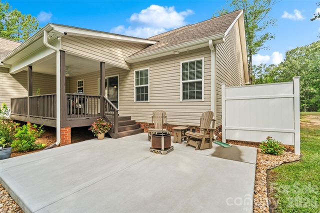 4558 Simpson Road, Edgemoor, SC 29712