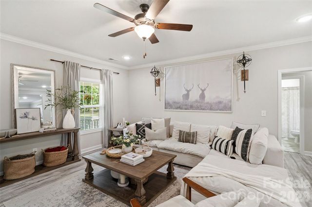 4558 Simpson Road, Edgemoor, SC 29712