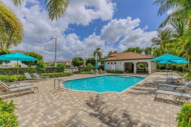 8732 Madrid CIR, Naples, FL 34104