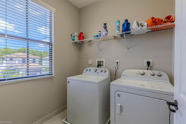 8732 Madrid CIR, Naples, FL 34104