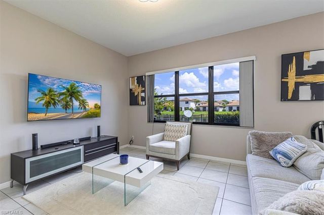 8732 Madrid CIR, Naples, FL 34104