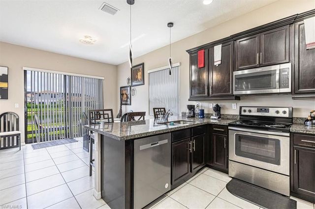 8732 Madrid CIR, Naples, FL 34104