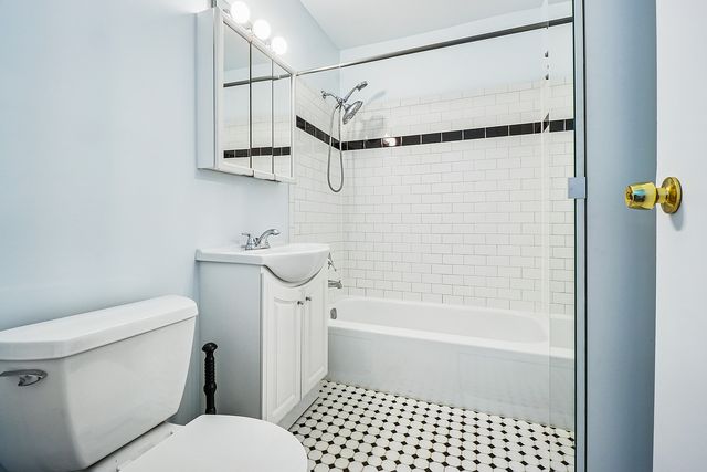 10041 S Walnut Terrace 31-307, Palos Hills, IL 60465