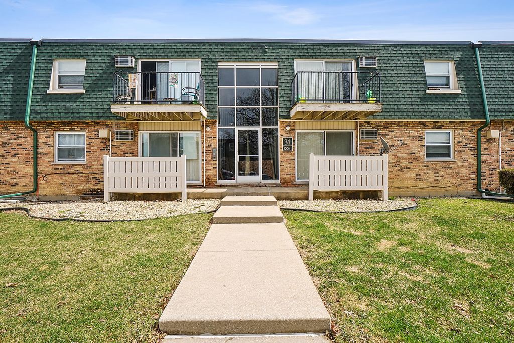 10041 S Walnut Terrace 31-307, Palos Hills, IL 60465
