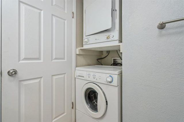 6000 N Pennsylvania Avenue 16, Oklahoma City, OK 73112