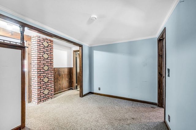 178 Falcon Dr, Westfield, MA 01085